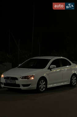 Седан Mitsubishi Lancer 2015 в Острозі