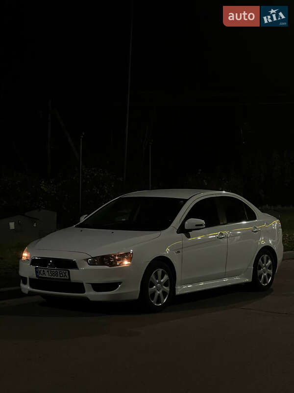 Mitsubishi Lancer 2015