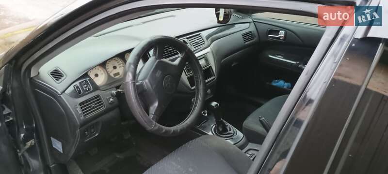 Седан Mitsubishi Lancer 2005 в Лубнах