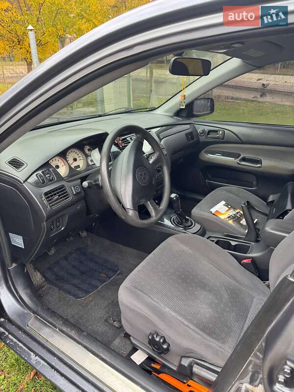 Седан Mitsubishi Lancer 2004 в Черкассах
