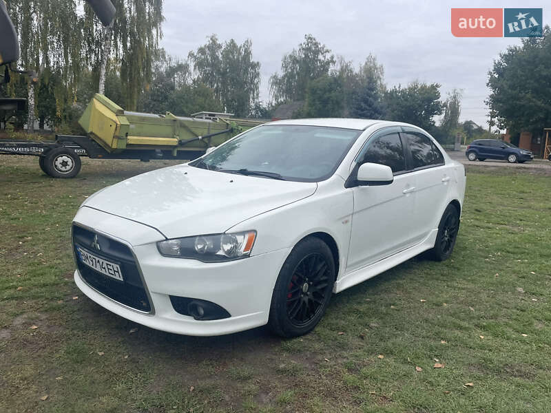 Седан Mitsubishi Lancer 2013 в Львове