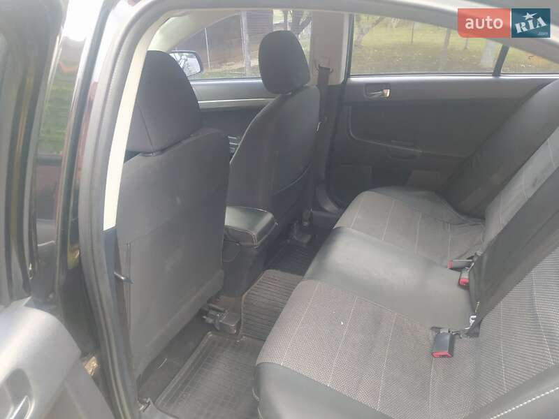 Седан Mitsubishi Lancer 2008 в Ужгороде