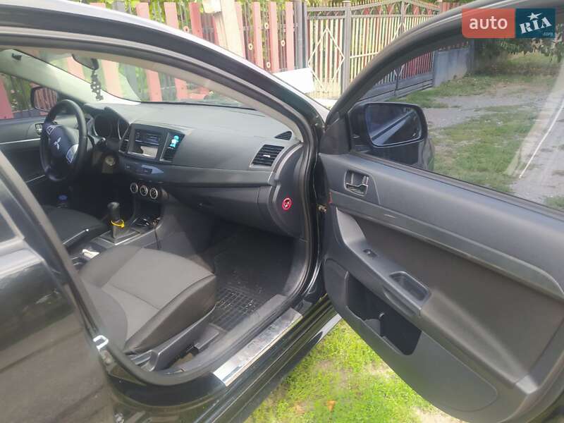 Седан Mitsubishi Lancer 2008 в Ужгороде