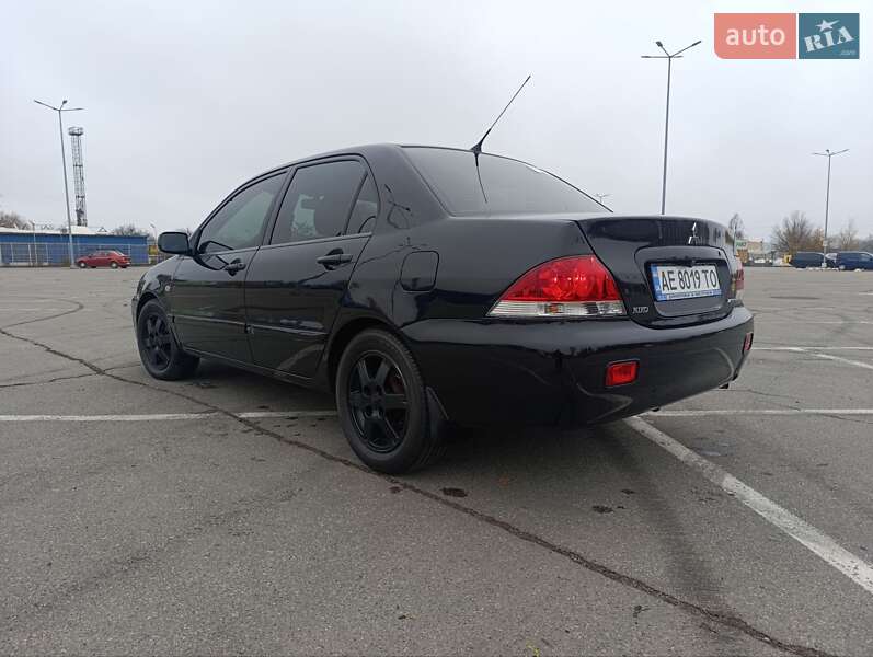 Седан Mitsubishi Lancer 2009 в Днепре