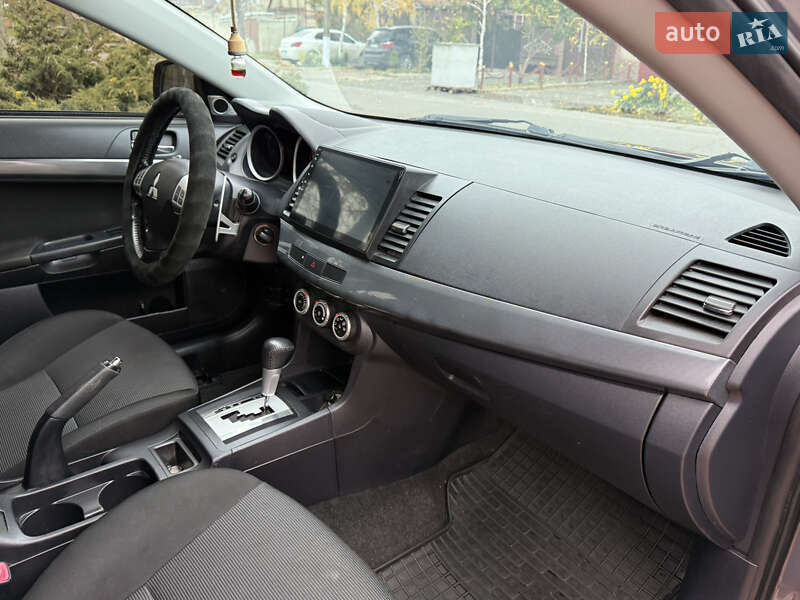 Седан Mitsubishi Lancer 2008 в Одессе