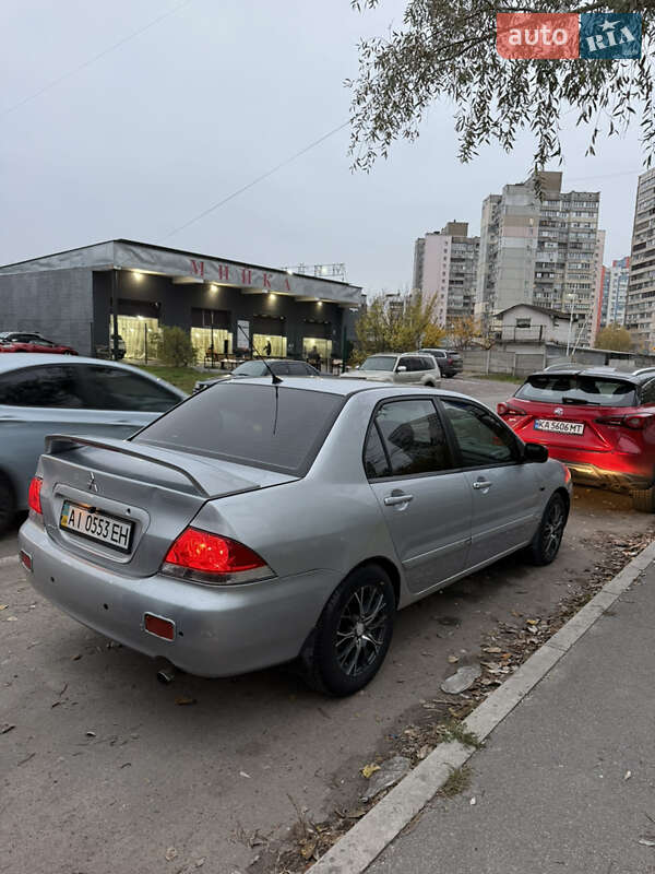 Седан Mitsubishi Lancer 2003 в Киеве фото 3 Седан Mitsubishi Lancer 2003 в Киеве