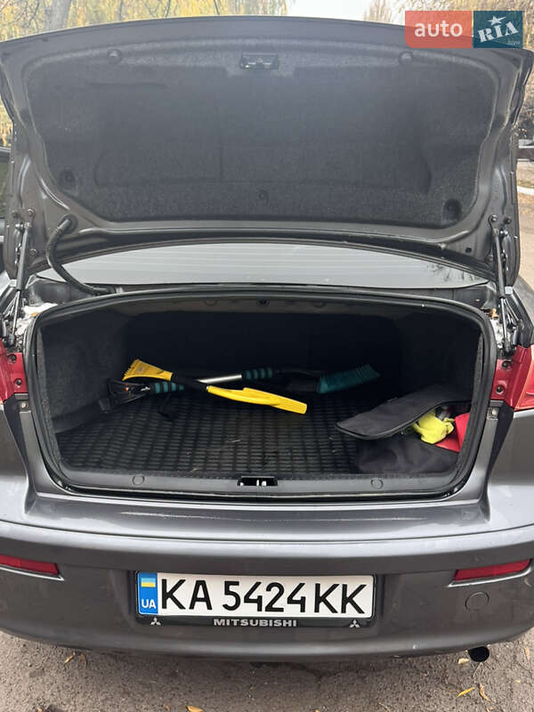 Седан Mitsubishi Lancer 2009 в Киеве фото 8 Седан Mitsubishi Lancer 2009 в Киеве