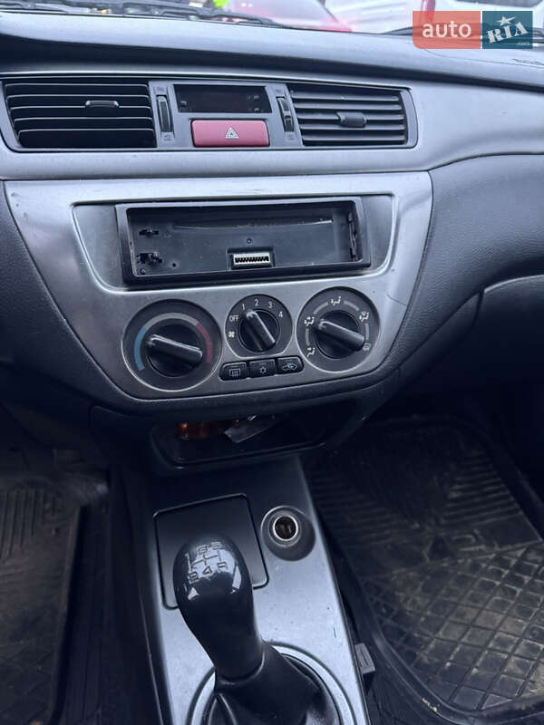 Седан Mitsubishi Lancer 2008 в Киеве