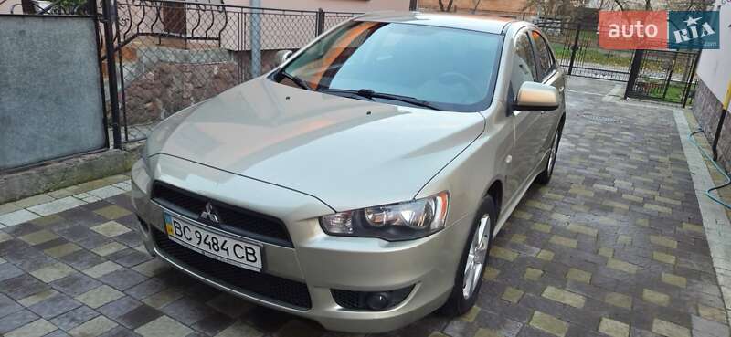 Хэтчбек Mitsubishi Lancer 2009 в Львове фото 3 Хэтчбек Mitsubishi Lancer 2009 в Львове