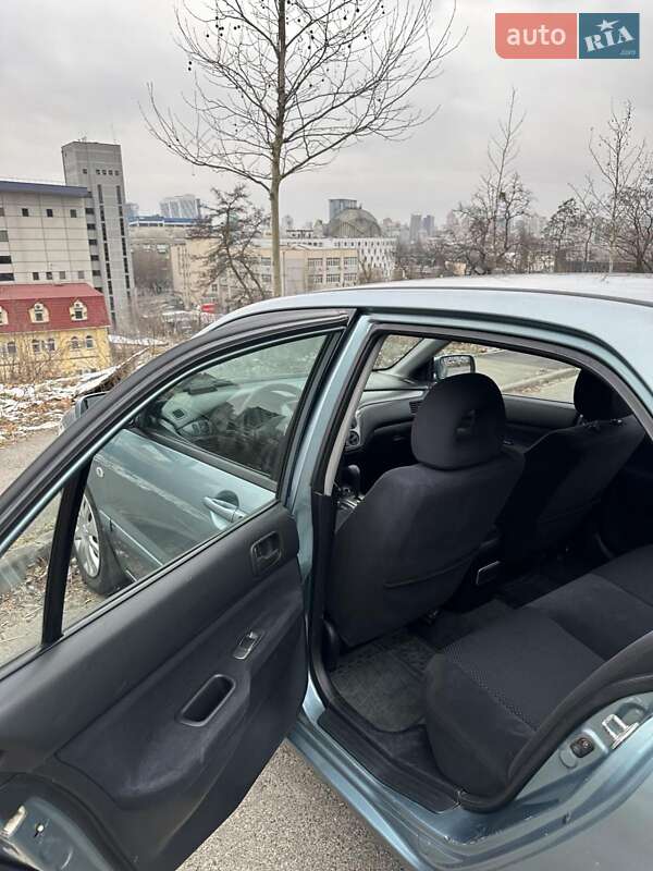 Седан Mitsubishi Lancer 2006 в Киеве