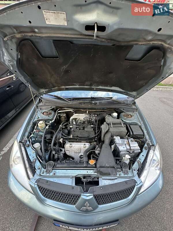 Седан Mitsubishi Lancer 2006 в Киеве