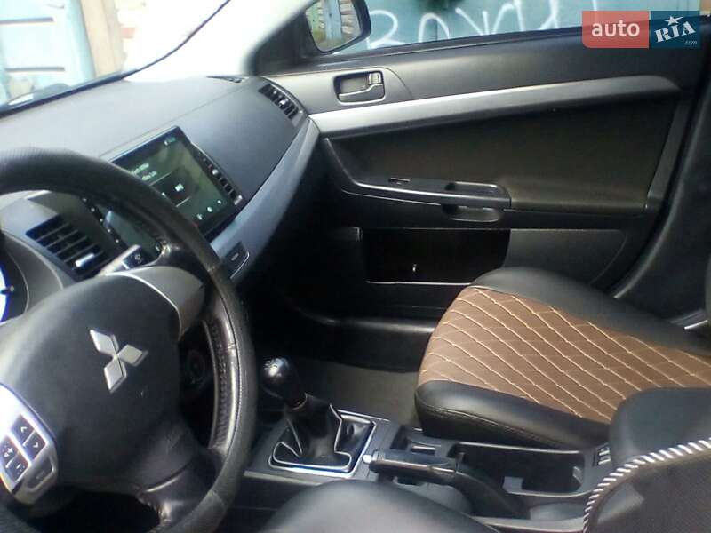 Седан Mitsubishi Lancer 2011 в Львові