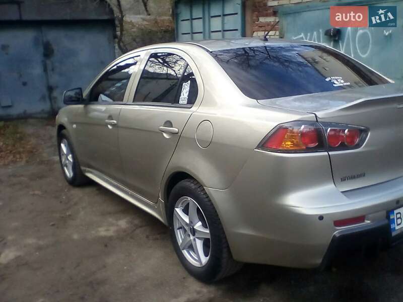 Седан Mitsubishi Lancer 2011 в Львові
