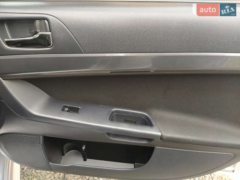 Хетчбек Mitsubishi Lancer 2008 в Луцьку фото 8 Хетчбек Mitsubishi Lancer 2008 в Луцьку