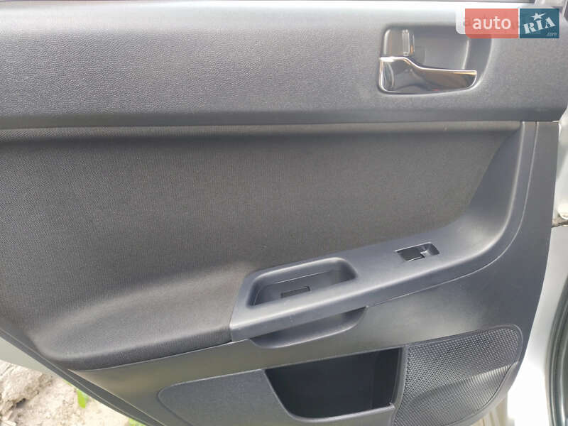 Хетчбек Mitsubishi Lancer 2008 в Луцьку фото 25 Хетчбек Mitsubishi Lancer 2008 в Луцьку