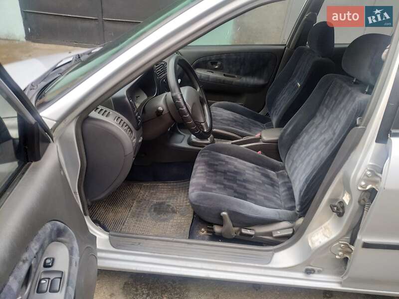 Седан Mitsubishi Lancer 1996 в Хмельницькому