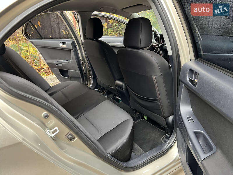 Седан Mitsubishi Lancer 2007 в Києві