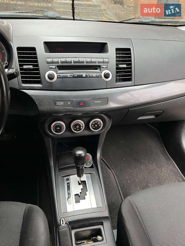 Седан Mitsubishi Lancer 2007 в Києві