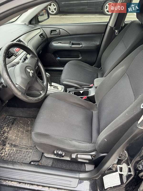 Седан Mitsubishi Lancer 2008 в Киеве