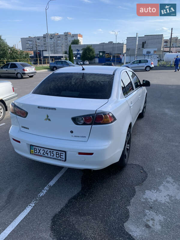 Хетчбек Mitsubishi Lancer 2011 в Хмельницькому