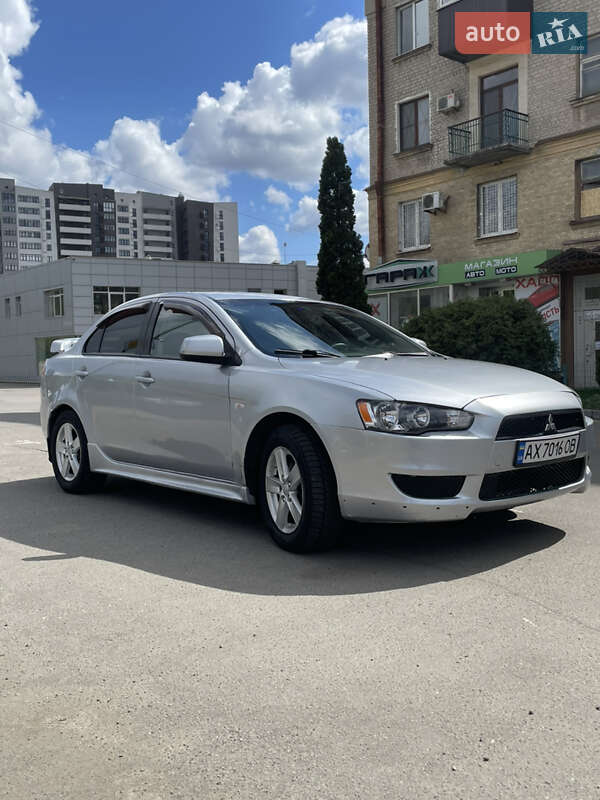 Седан Mitsubishi Lancer 2008 в Харькове