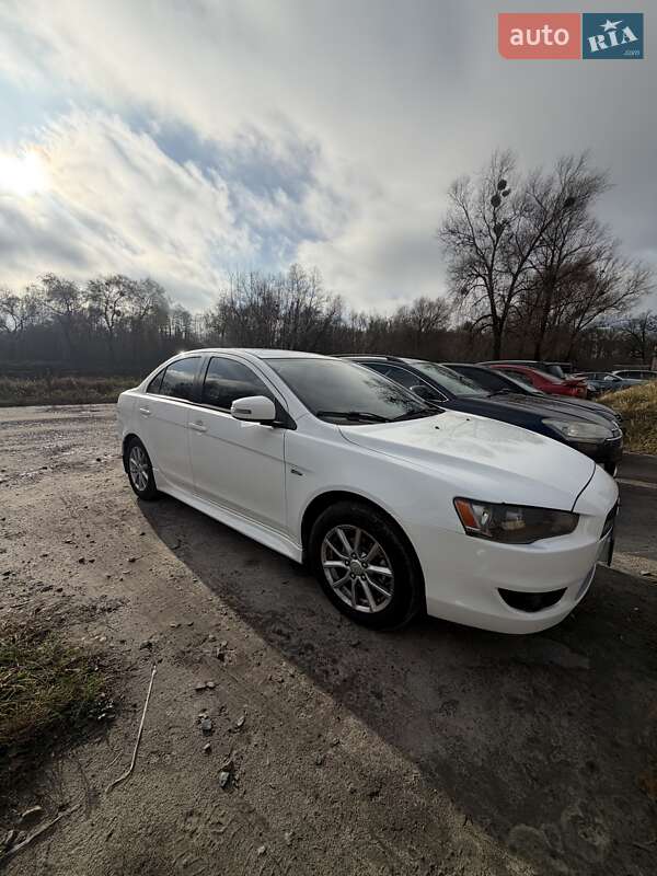 Седан Mitsubishi Lancer 2014 в Рівному