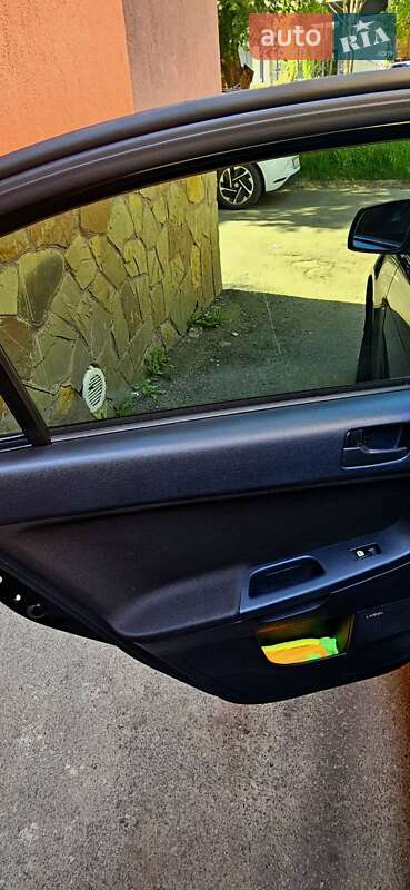 Седан Mitsubishi Lancer 2008 в Ровно