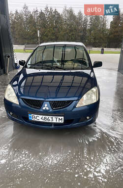 Седан Mitsubishi Lancer 2004 в Стебнику