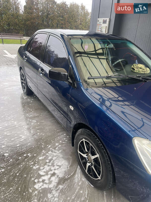 Седан Mitsubishi Lancer 2004 в Стебнику фото 6 Седан Mitsubishi Lancer 2004 в Стебнику