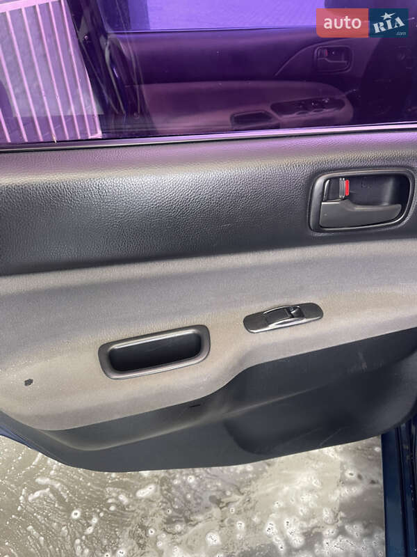 Седан Mitsubishi Lancer 2004 в Стебнику фото 17 Седан Mitsubishi Lancer 2004 в Стебнику