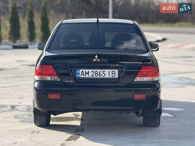 Седан Mitsubishi Lancer 2005 в Звягеле