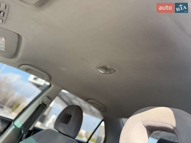 Седан Mitsubishi Lancer 2005 в Звягеле