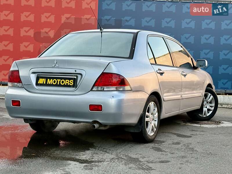 Седан Mitsubishi Lancer 2007 в Киеве