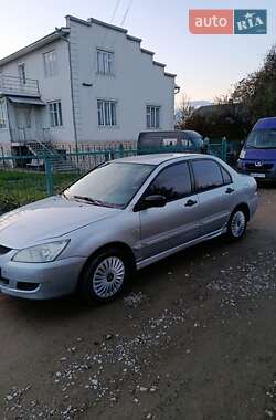 Седан Mitsubishi Lancer 2004 в Черновцах