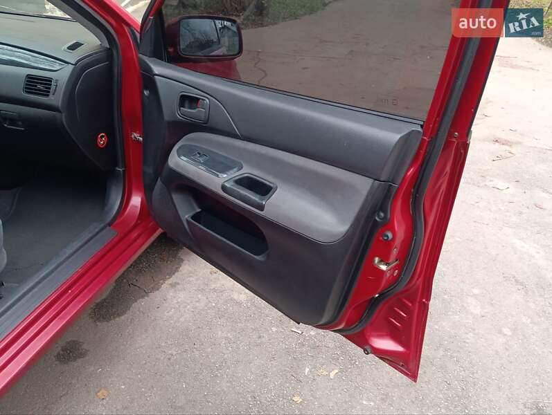 Седан Mitsubishi Lancer 2004 в Вінниці
