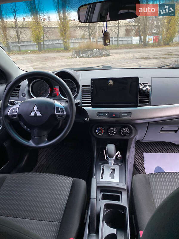 Седан Mitsubishi Lancer 2012 в Киеве
