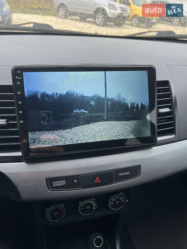 Седан Mitsubishi Lancer 2011 в Львові