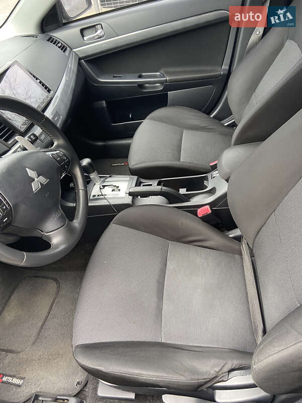 Седан Mitsubishi Lancer 2007 в Києві