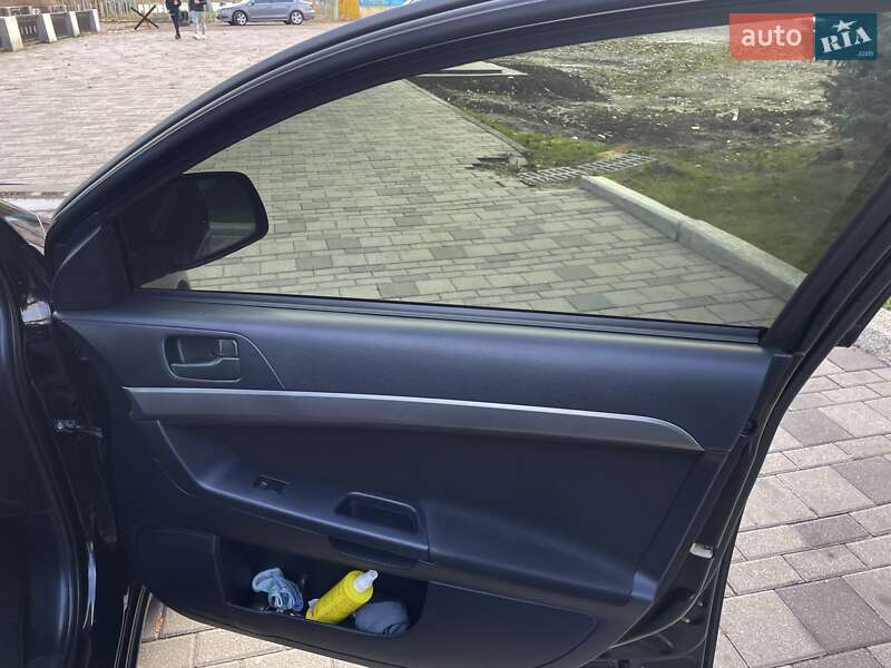 Седан Mitsubishi Lancer 2008 в Днепре