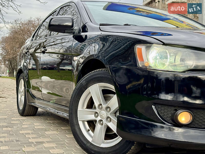 Седан Mitsubishi Lancer 2009 в Одесі