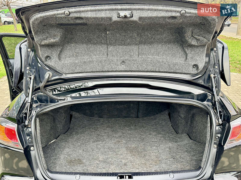 Седан Mitsubishi Lancer 2009 в Одесі