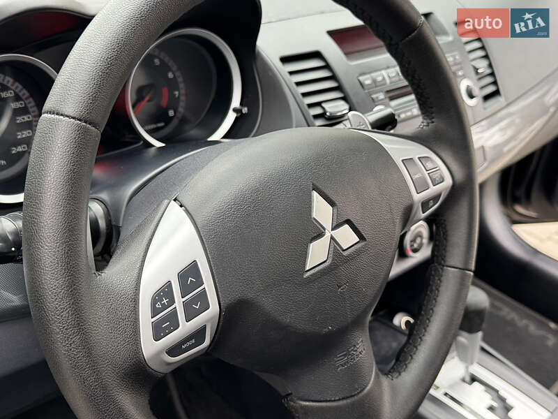 Седан Mitsubishi Lancer 2009 в Одесі