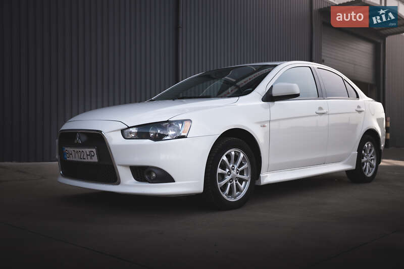 Седан Mitsubishi Lancer 2014 в Білгороді-Дністровському