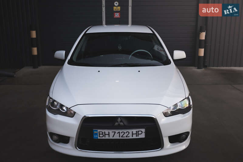 Седан Mitsubishi Lancer 2014 в Білгороді-Дністровському