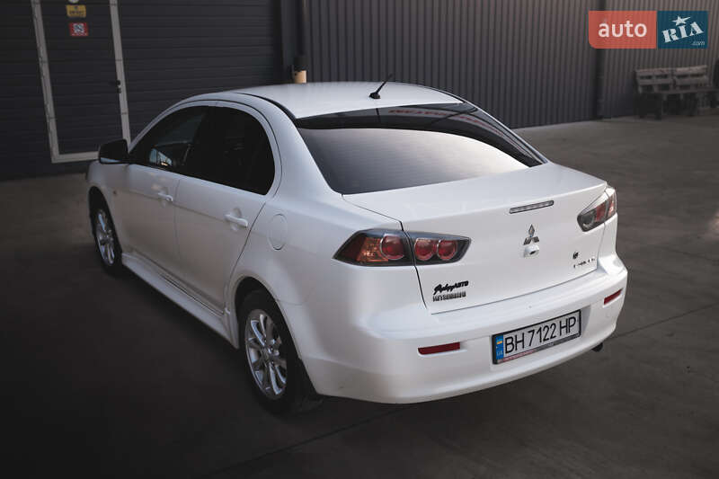 Седан Mitsubishi Lancer 2014 в Білгороді-Дністровському