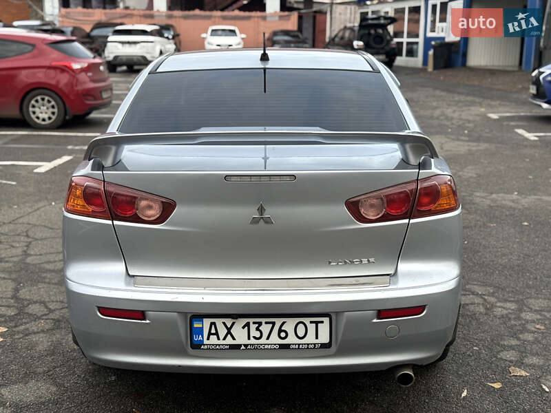 Седан Mitsubishi Lancer 2008 в Киеве