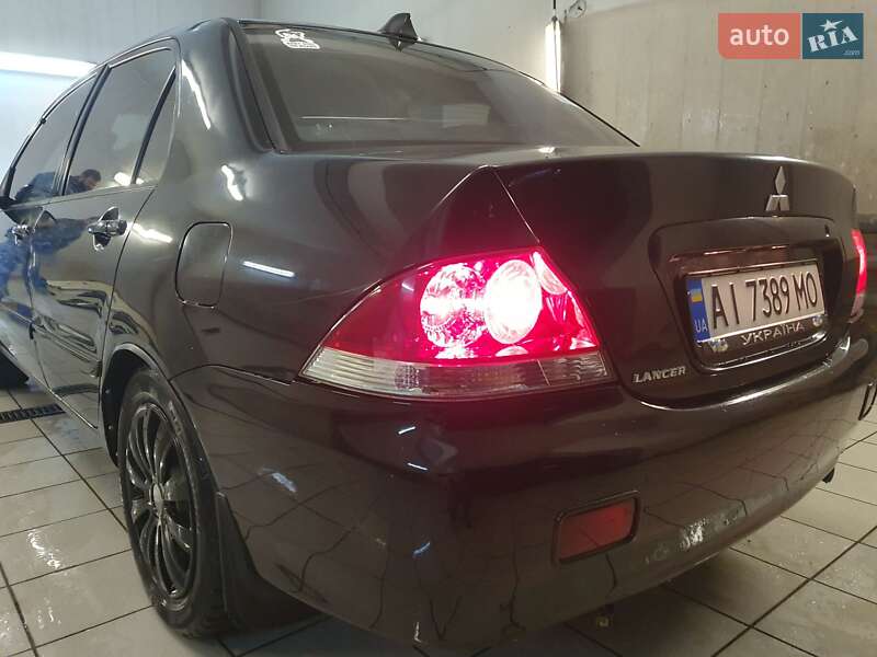 Седан Mitsubishi Lancer 2006 в Киеве
