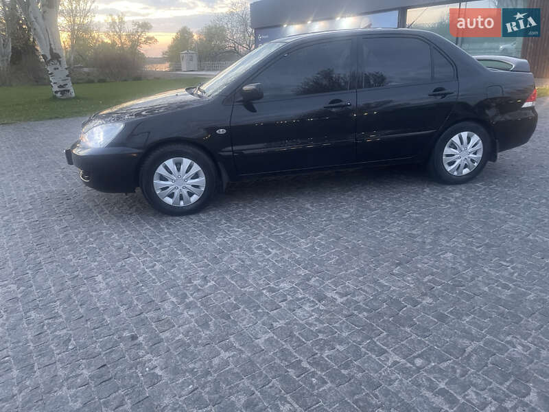 Седан Mitsubishi Lancer 2006 в Днепре
