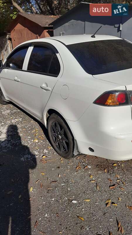 Седан Mitsubishi Lancer 2013 в Запорожье