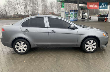 Седан Mitsubishi Lancer 2015 в Киеве